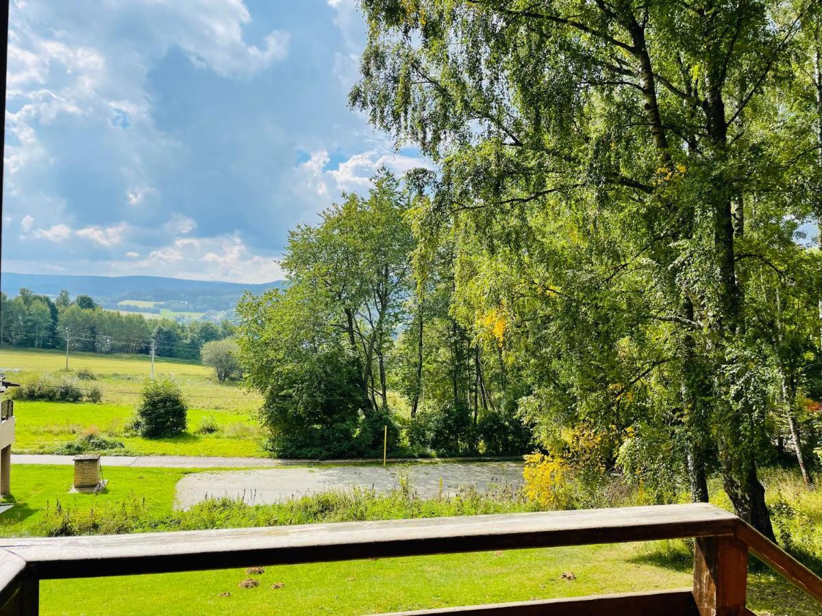 Chata Adam U Lipna Horni Plana Exterior photo